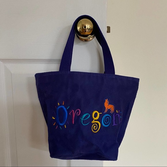 Oregon Zippered Tote Bag - Picture 2 of 3